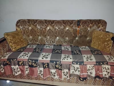 8 seater sofa set with 2 tables condition 10/07
