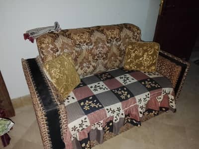 8 seater sofa set with 2 tables condition 10/07