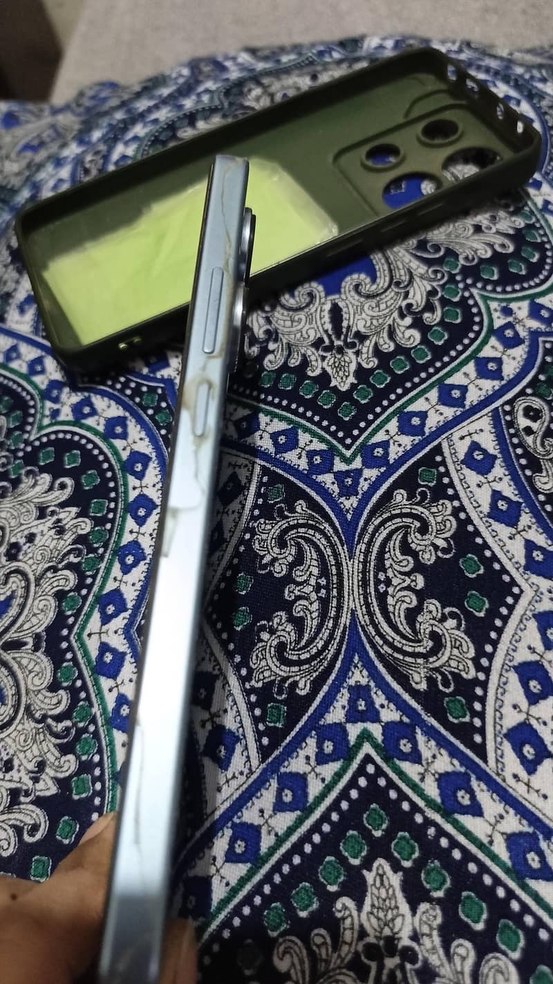 Realme 13 2