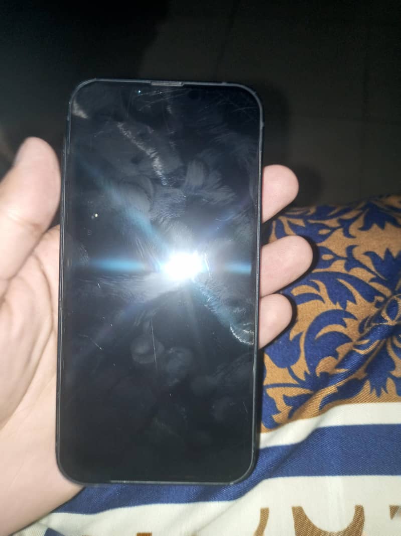 Apple iPhone 13 3