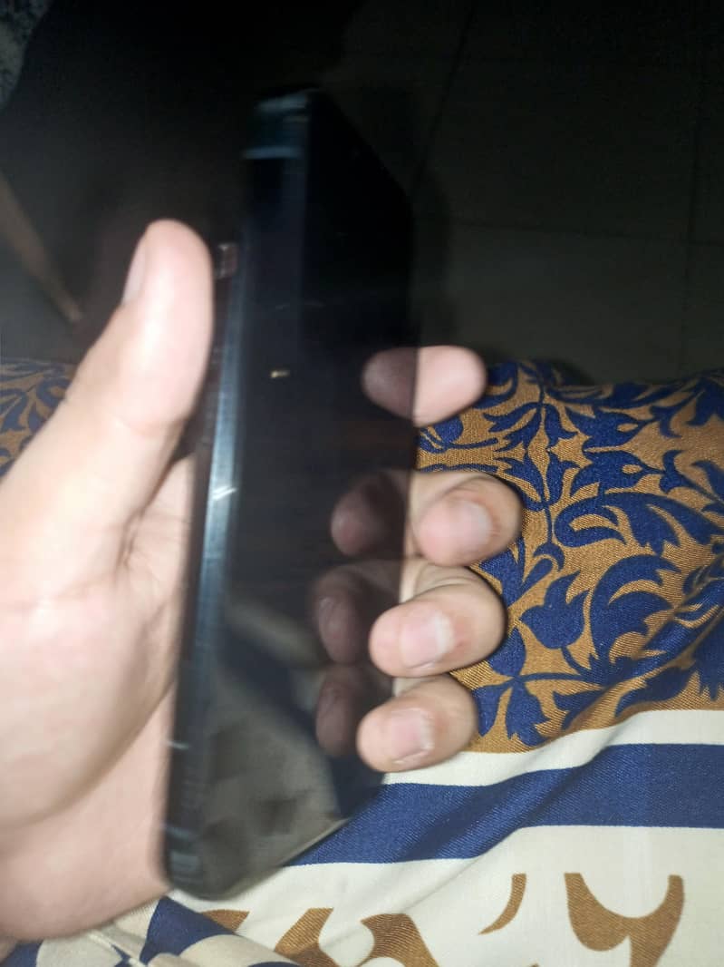 Apple iPhone 13 4