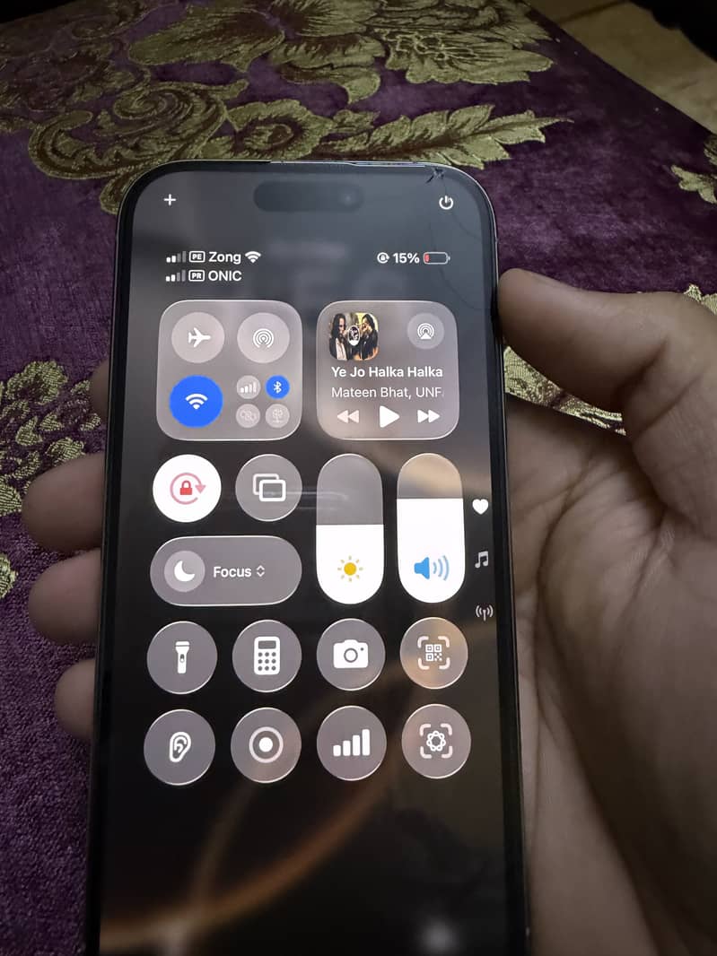 iPhone 16 Pro 5