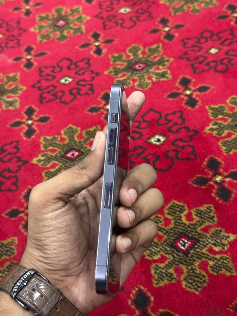 Apple iPhone 14 Pro 2