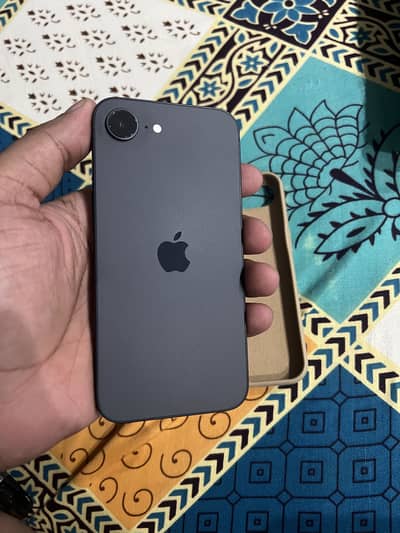 Apple iPhone 16e 128GB - 100% Battery Health - 10/10 Condition