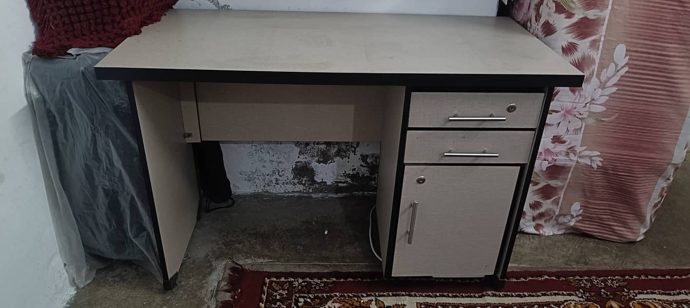 Study table and chair 2