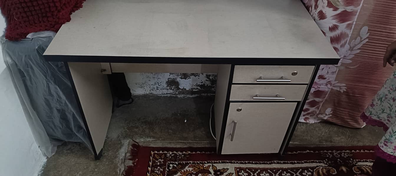 Study table and chair 5