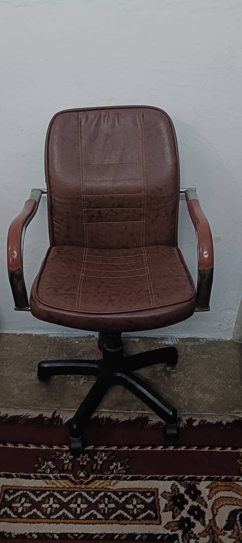 Study table and chair 7