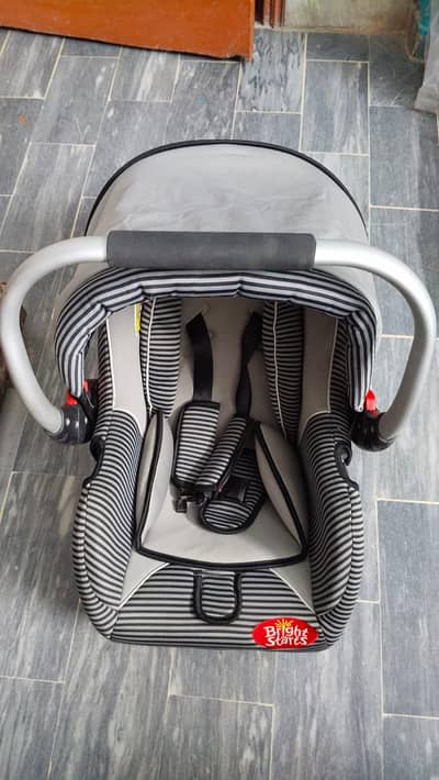 Baby carrier/cot
