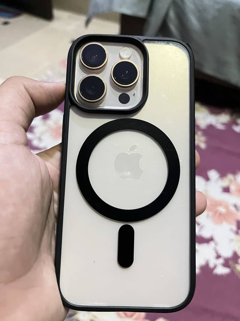 Apple iPhone 16 Pro 2