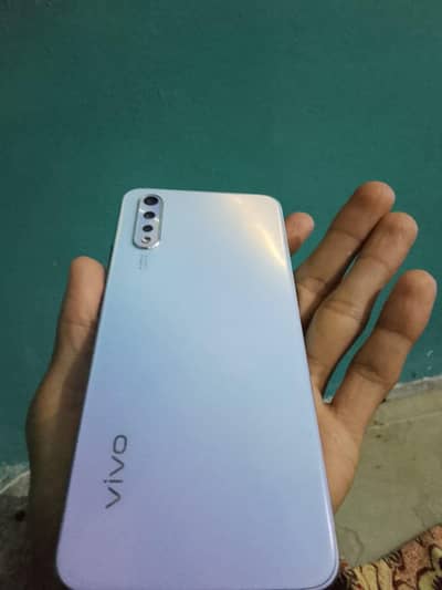 Vivo S1