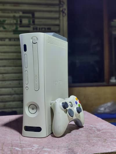 XBOX 360 FAT FOR SALE WITH COMPLETE ACCESSORIES