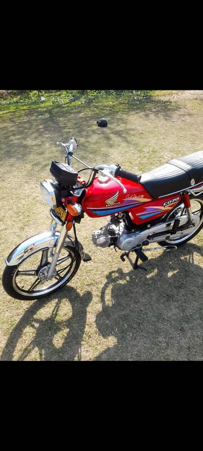 CD 70 cc bike urgent for sale 0327,,62,,58,,060