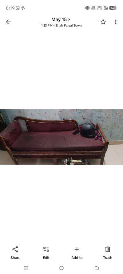 1 sofa bench 1 sethy mazboot aur ache condition main