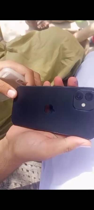Apple iPhone 12