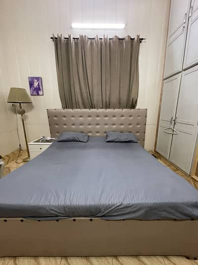 Leather bed