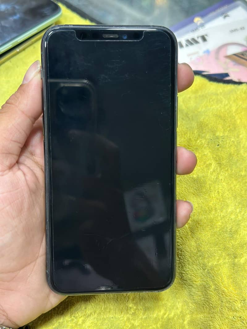 Apple iPhone 11 Pro 3