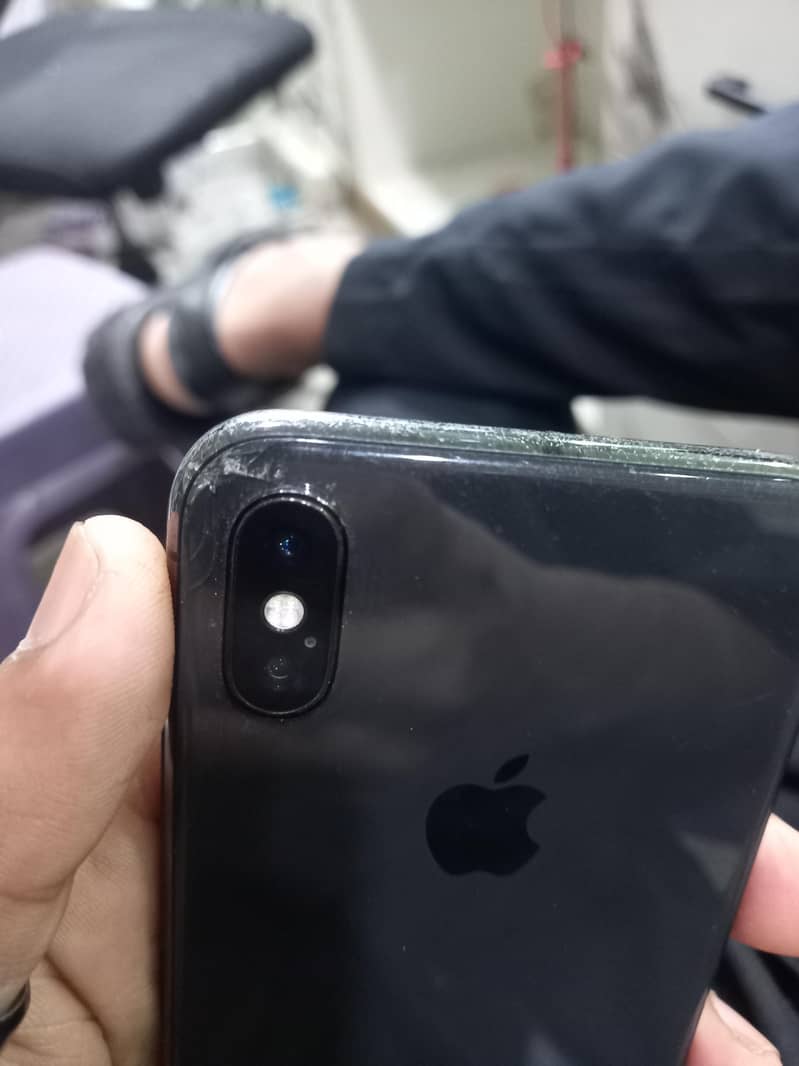 Apple iPhone X 3
