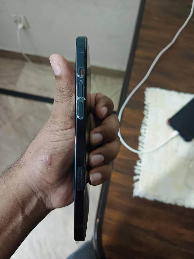 Apple iPhone 15 plus 1