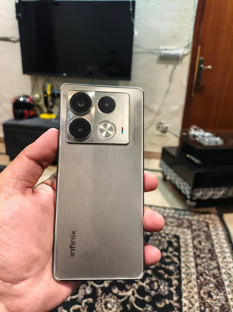 Infinix Note 40 0