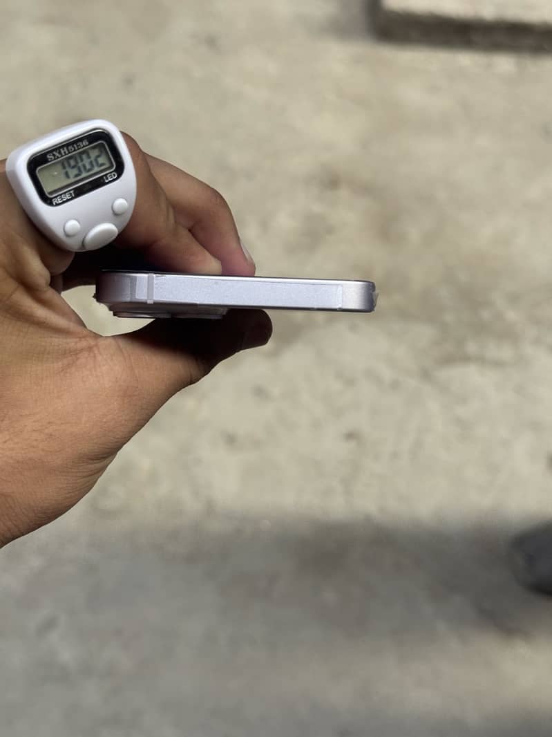 Apple iPhone 14 0