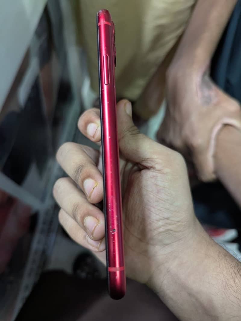 Apple iPhone 11 3
