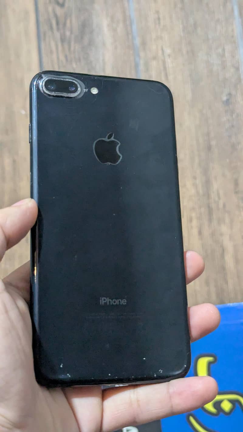Apple iPhone 7 Plus 0