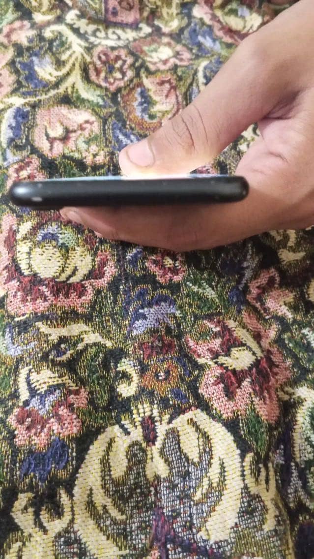 Apple iPhone 7 2