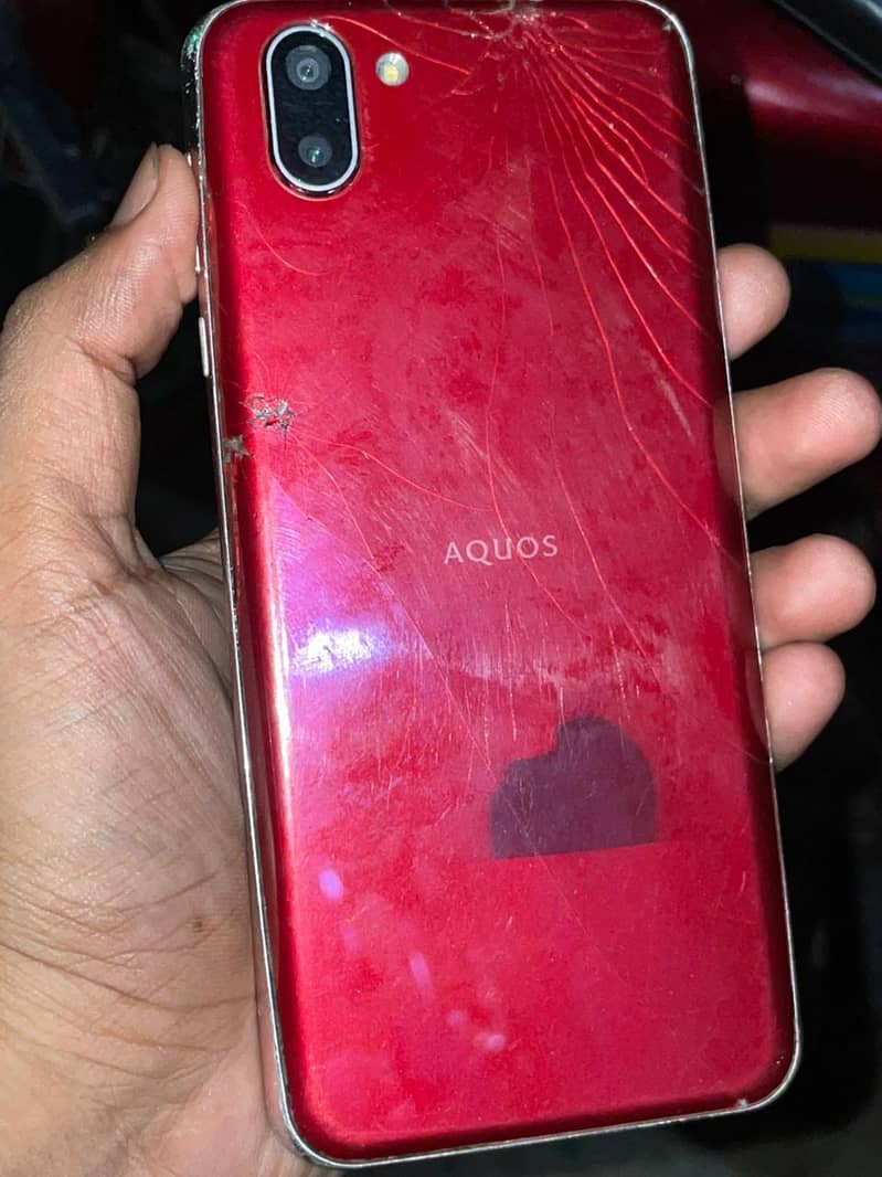 Sharp Aquos R2 2