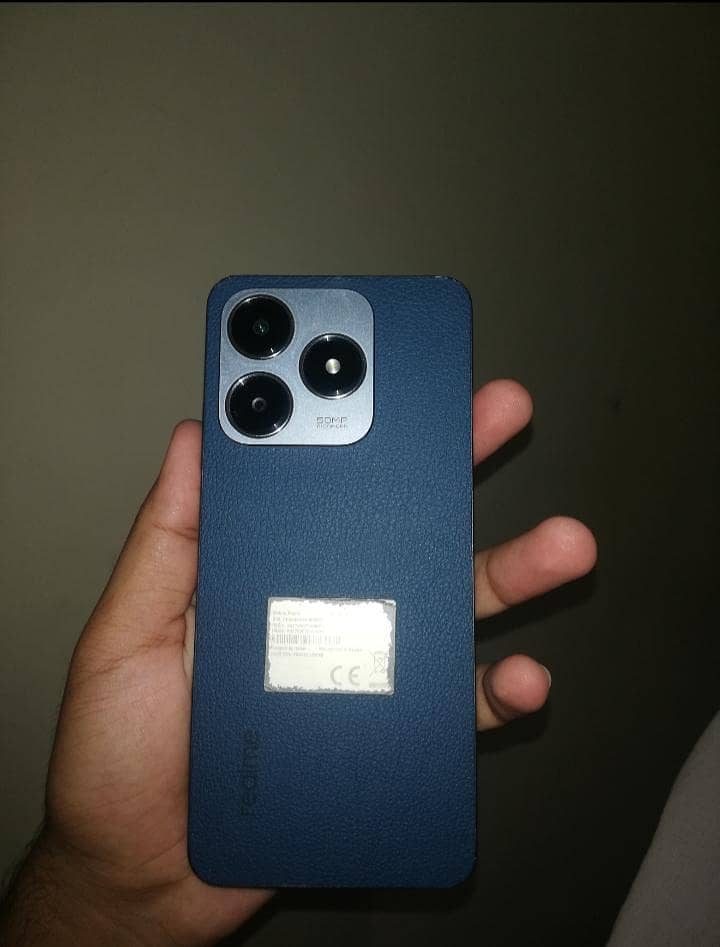 Realme C63 0