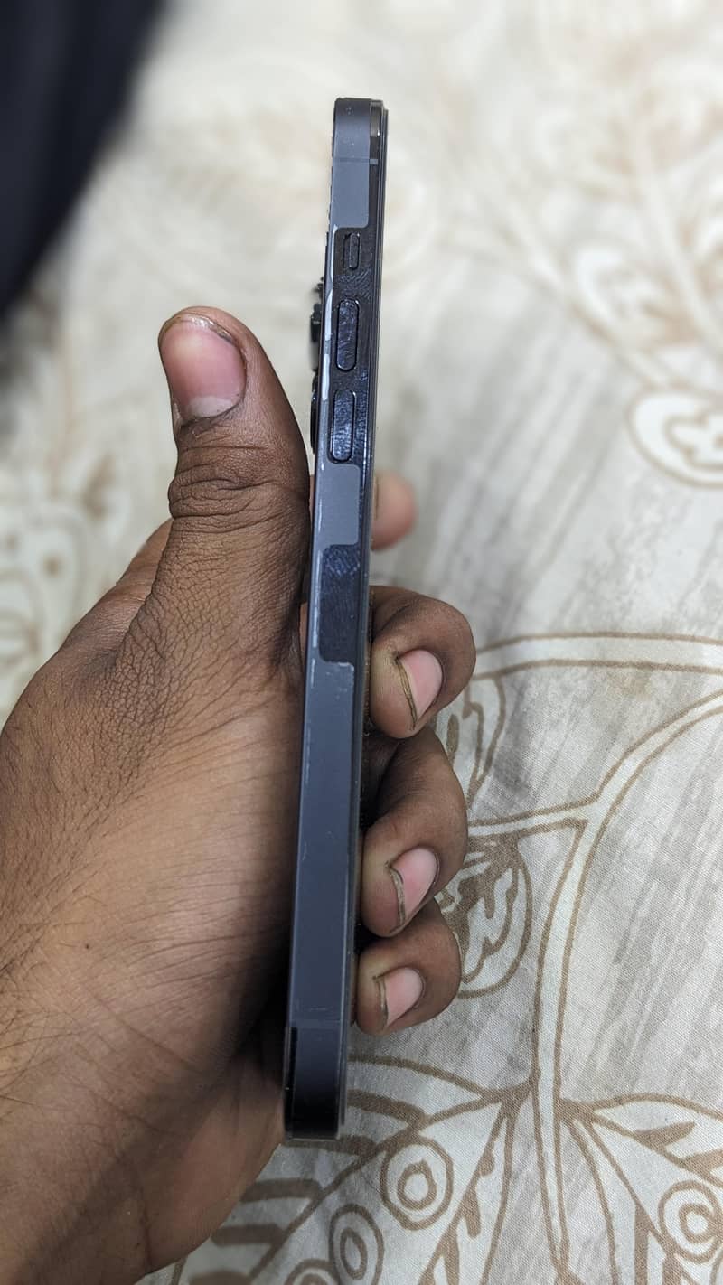 Apple iPhone 14 Pro Max 2