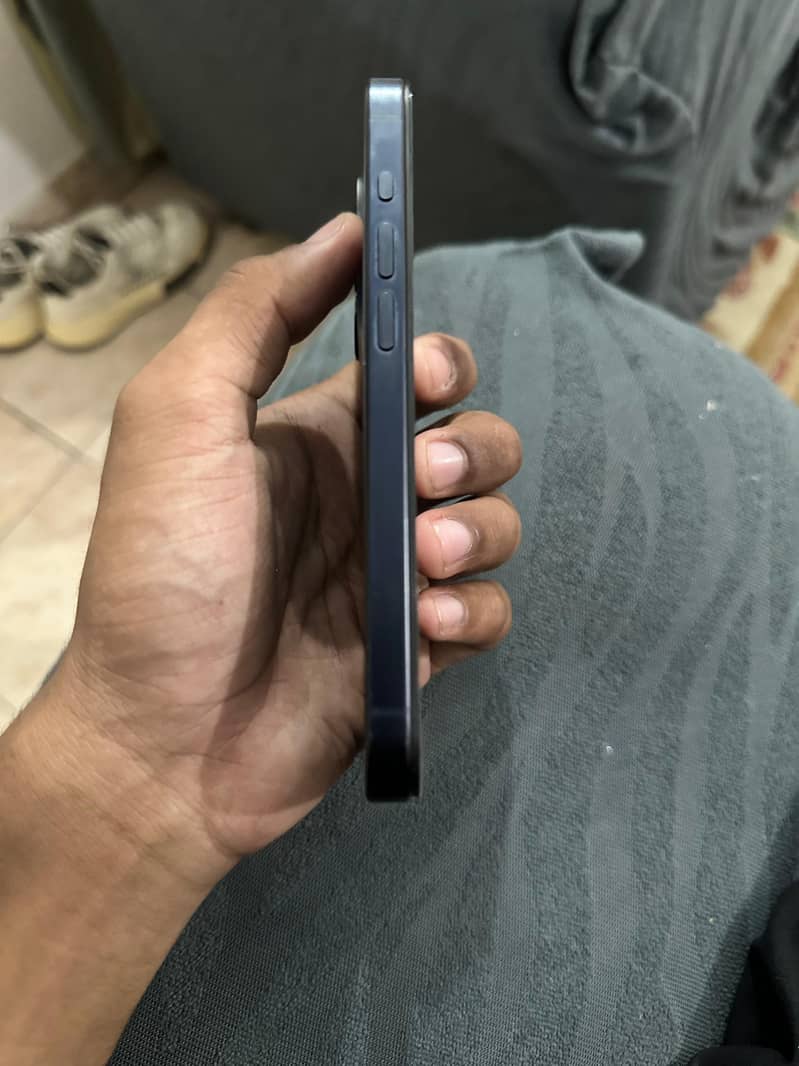 Apple iPhone 15 Pro 1
