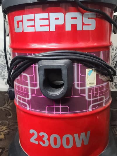 GEEPAS VACUUM CLEANER