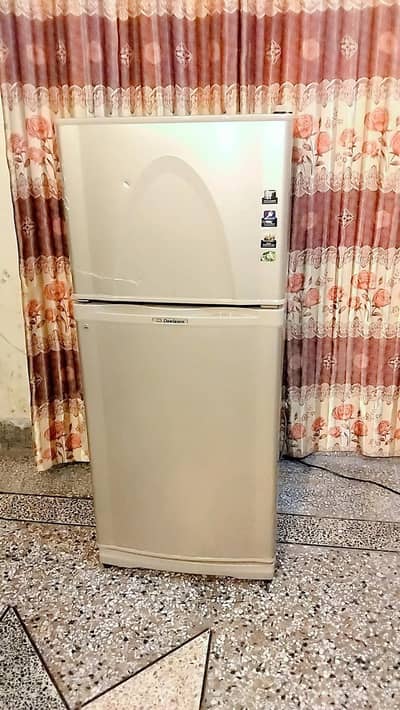 Dawlance fridge midiam saiz