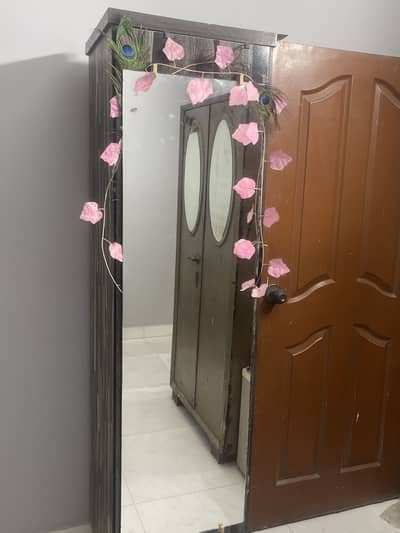 makeup vanity with lights