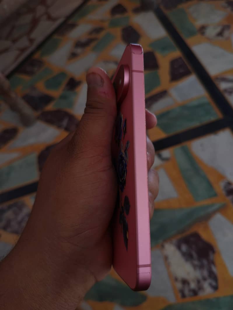 Google Pixel 9 4