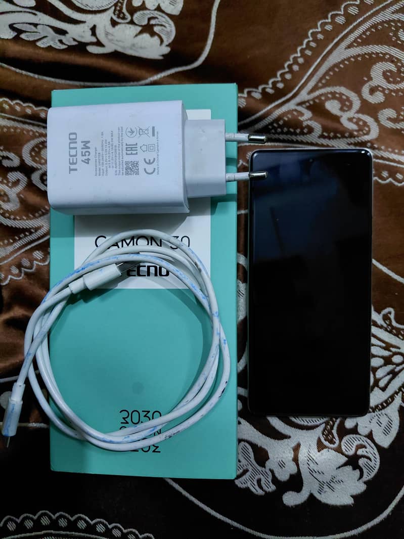 Tecno CAMON 30 9