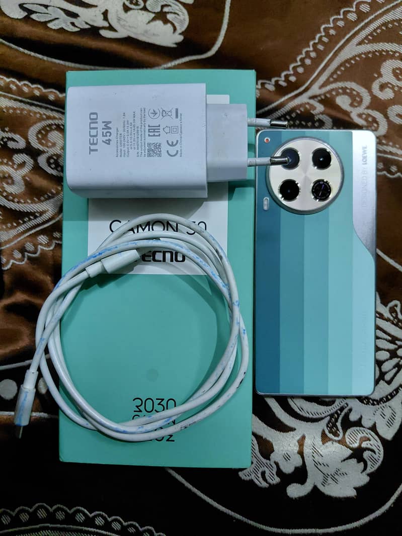Tecno CAMON 30 10