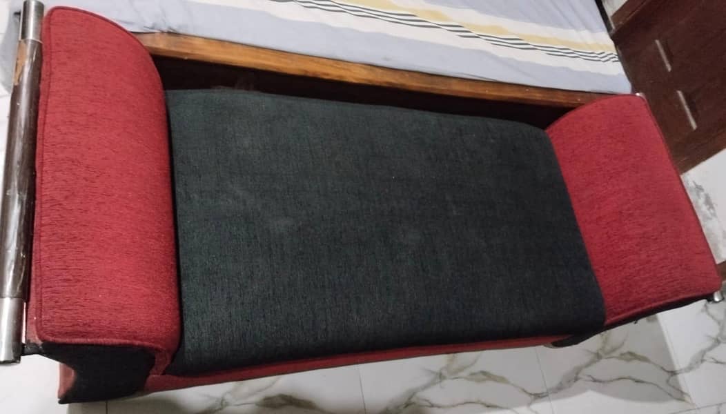 sethi sofa 0