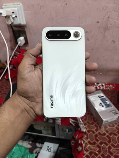 Realme 16 8+8/256 5G box open