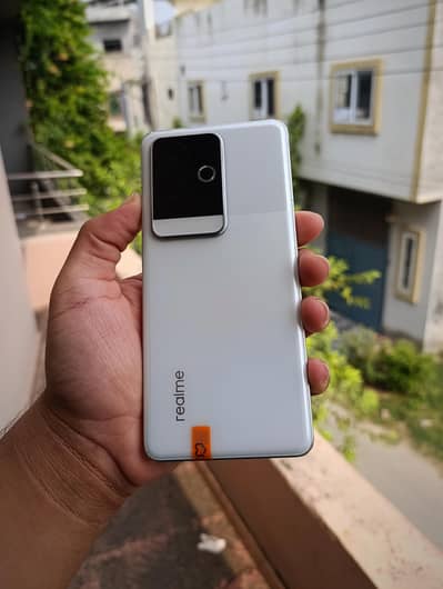 Realme GT 6