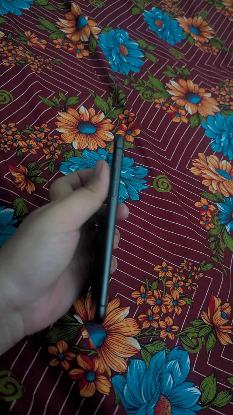 Apple iPhone 11 2
