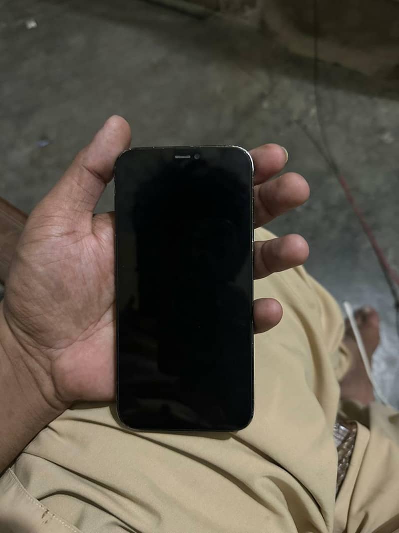 Apple iPhone 12 Pro 1