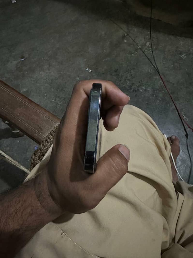 Apple iPhone 12 Pro 3