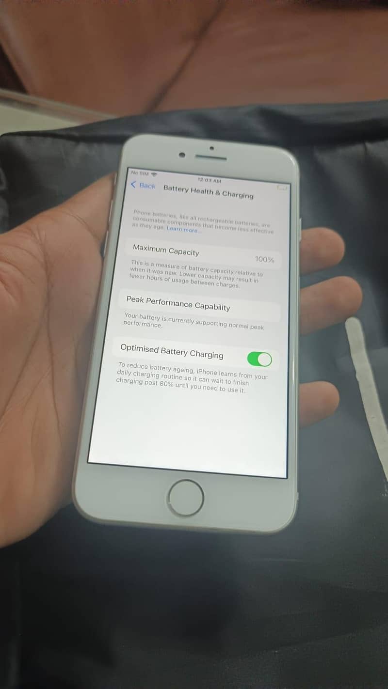 Apple iPhone 8 1
