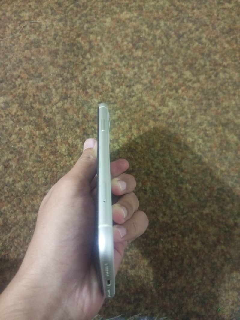 Apple iPhone 11 5