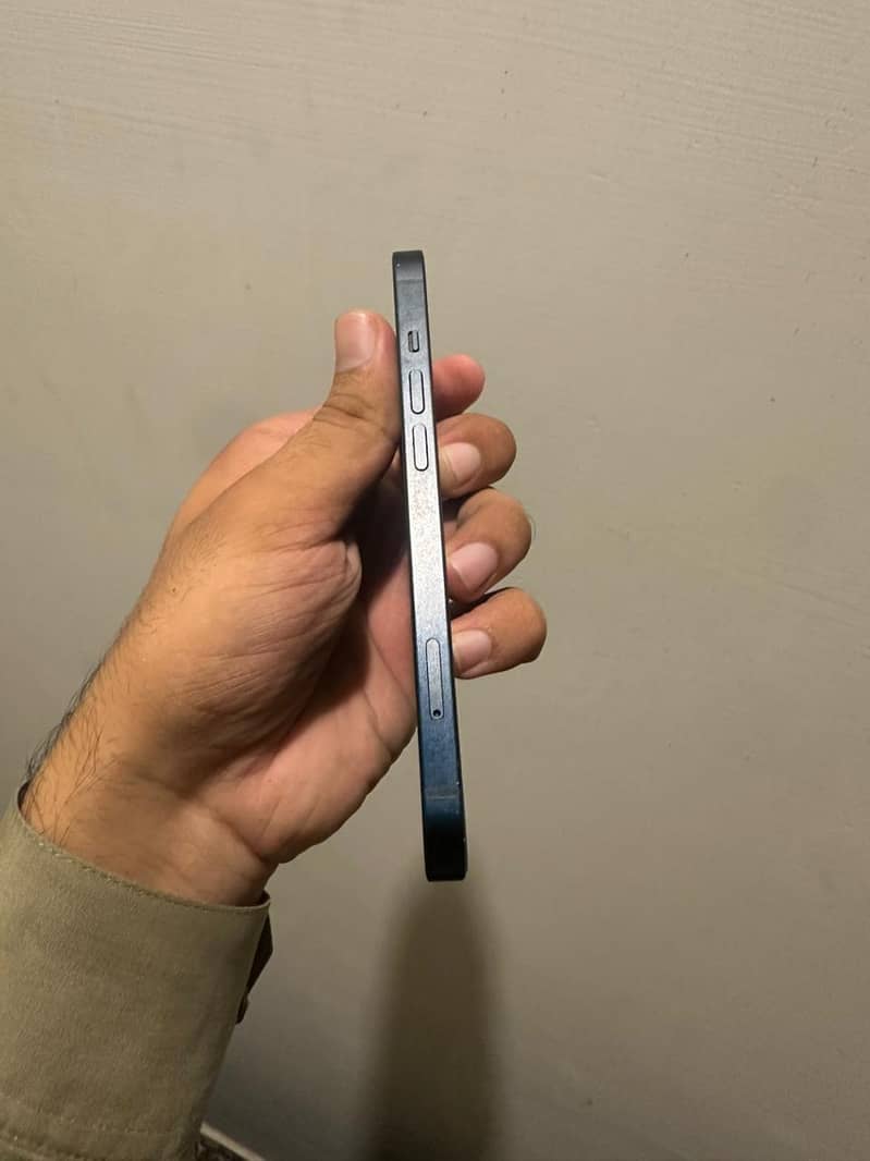 iPhone 13 1