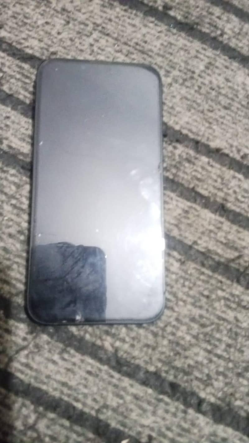 Apple iPhone 13 1