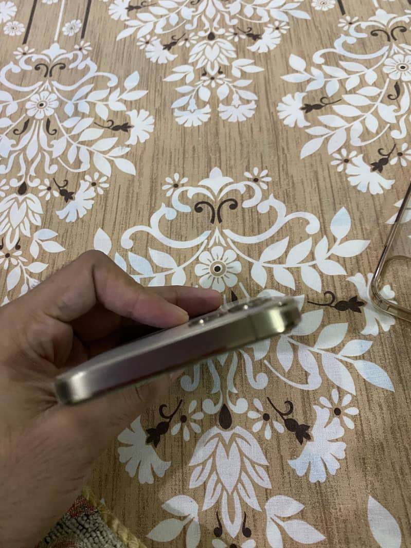 Apple iPhone 12 Pro 4