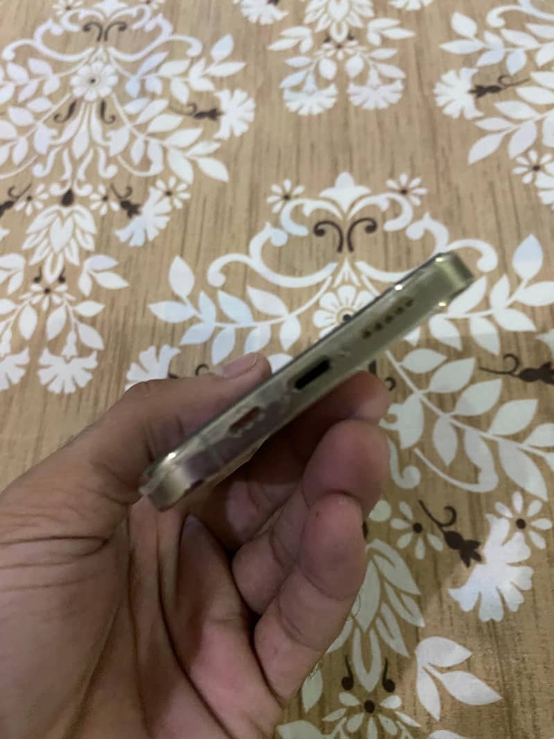 Apple iPhone 12 Pro 6