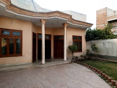 1 Kanal House For Sale
